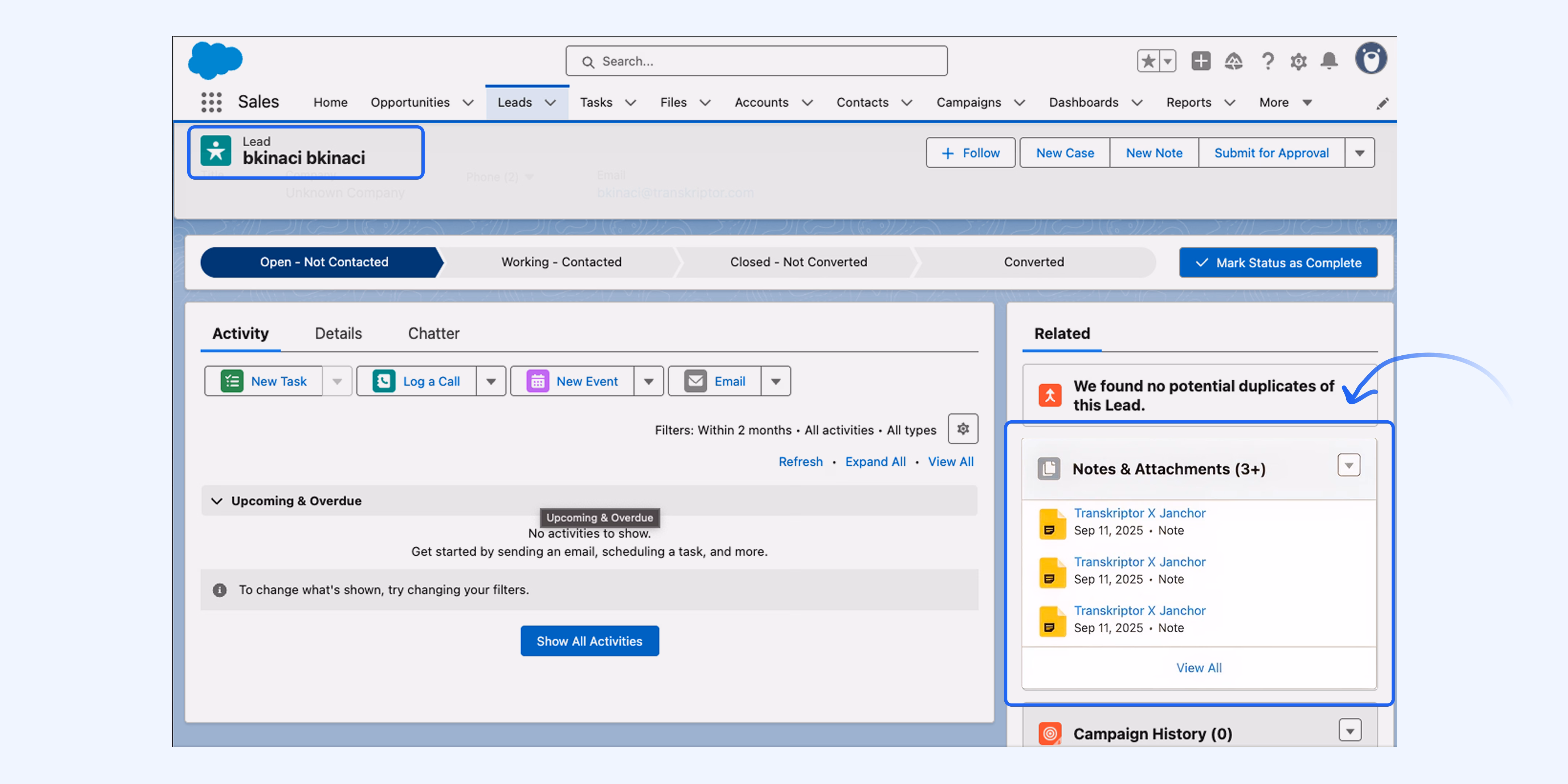 ממשק Salesforce מראה את האינטגרציה של Transkriptor לניהול הערות וקבצים מצורפים.