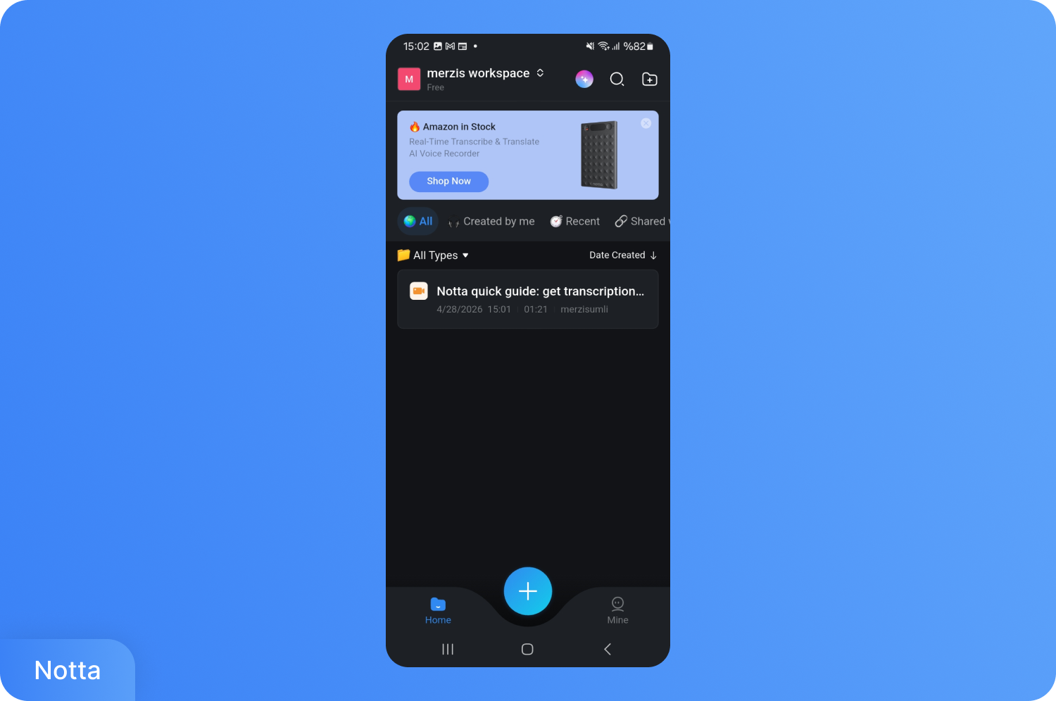 智能手机屏幕正在显示 Notta 应用界面，其中“快捷指南：获取转录”项清晰可见。