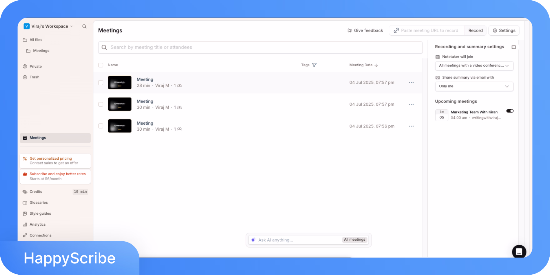 واجهة HappyScribe تعرض قائمة الاجتماعات وخيارات الإعدادات.